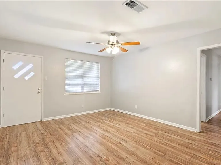 316 Cranbrook Dr — Photo 6