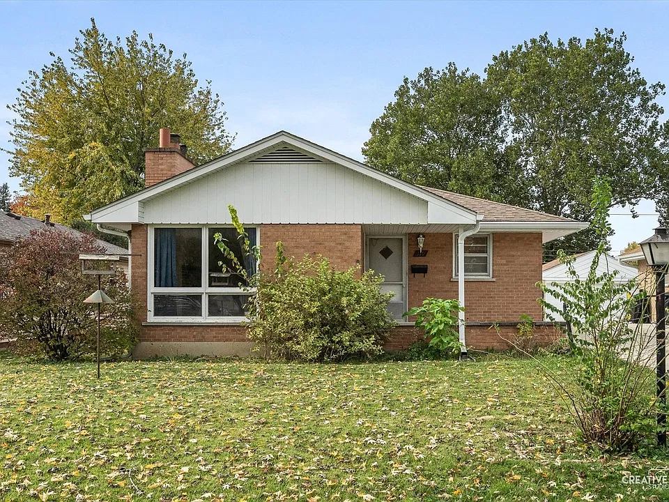 319 S Buell Ave