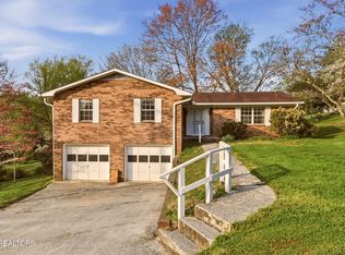 307 Walnut St, Clinton, TN 37716
