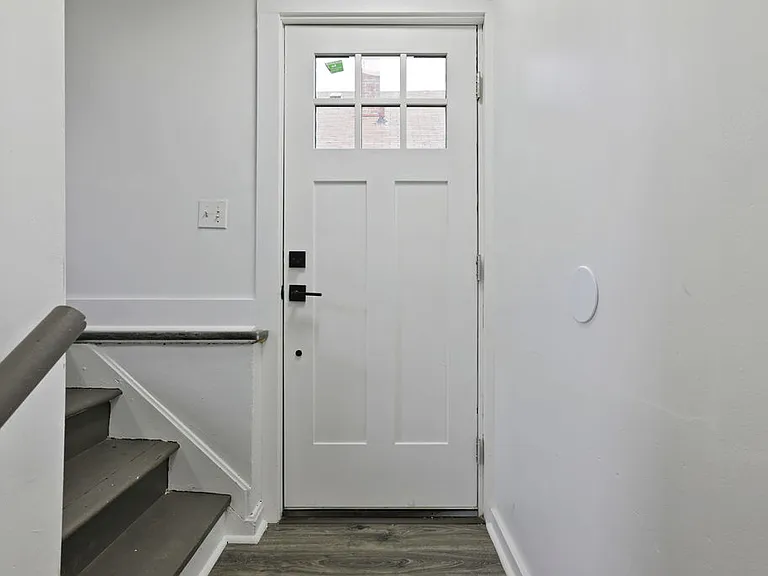 2254-2256 Hiawatha Park Dr — Photo 17