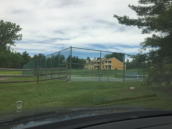 3rd image of 2755 N Harbor Dr