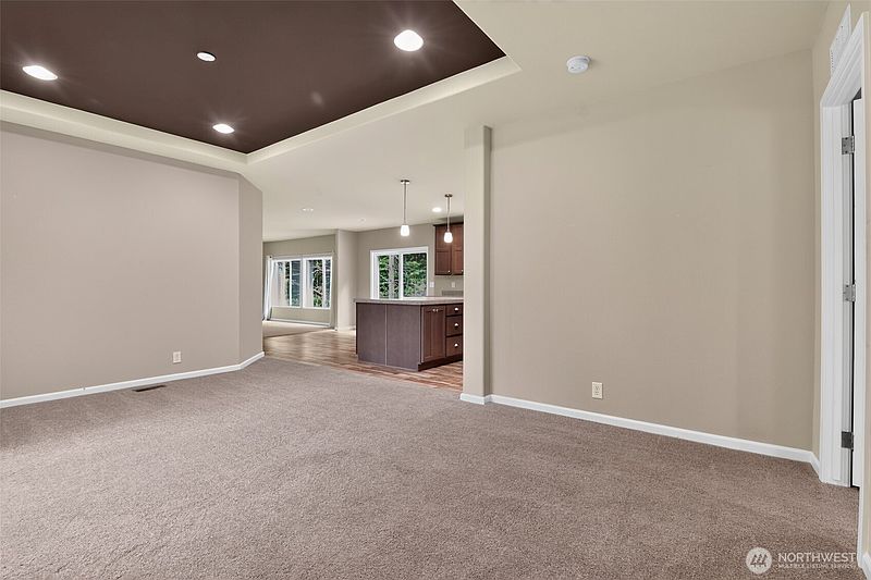 4th image of 27129 Lake Riley