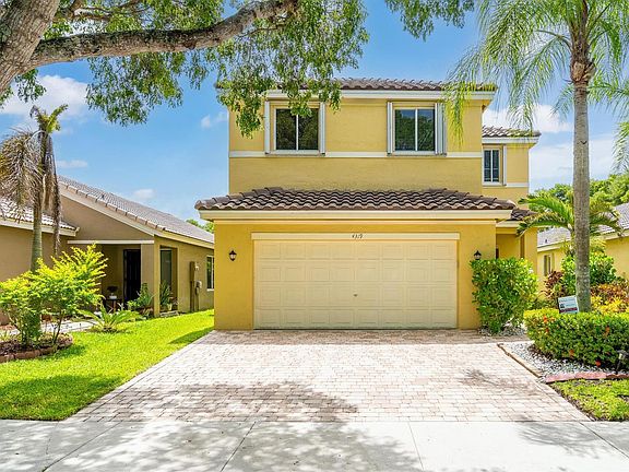 5th image of 4319 Greenbriar Ln #4319