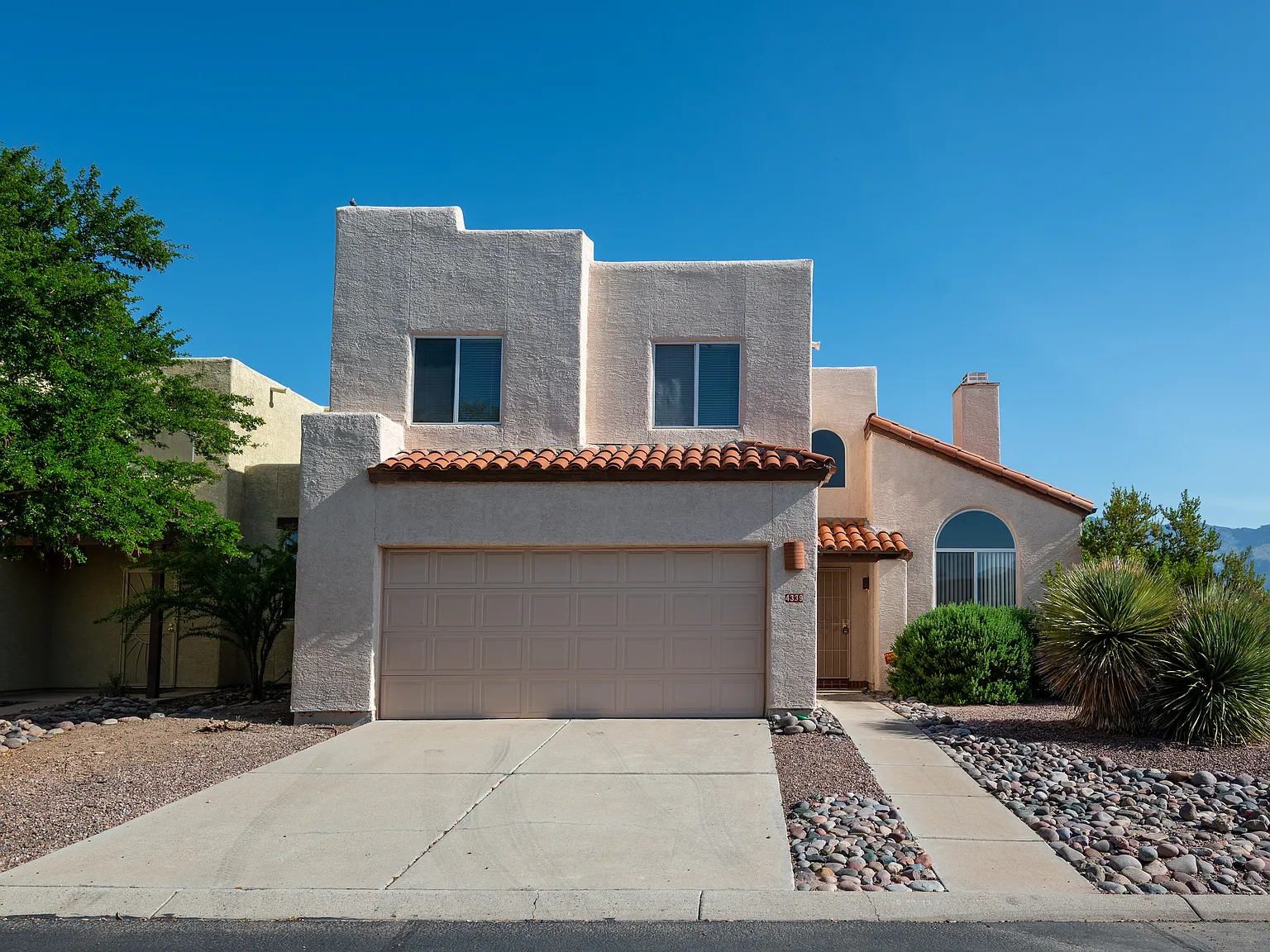 3 bed, 1831 sqft, $2,500 — Photo 2