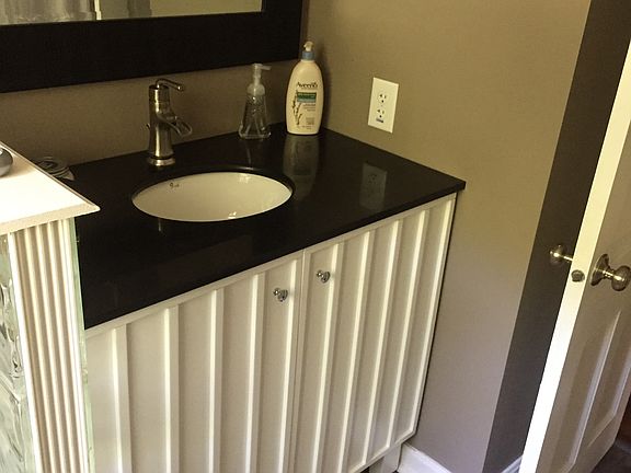 4th image of 6460 Tulip Way