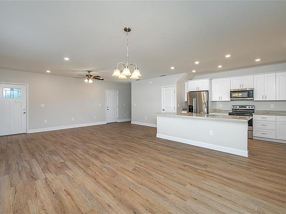 4th image of 2169 Sutton Ridge Ave