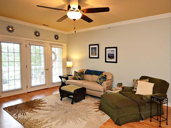 4th image of 605 Wyndhurst Dr APT 203