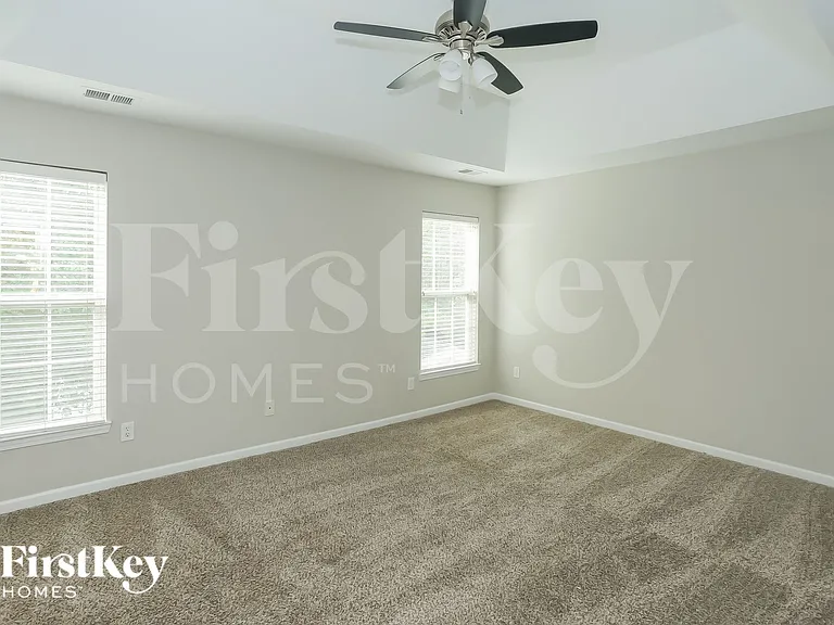 1014 Enderbury Dr — Photo 8