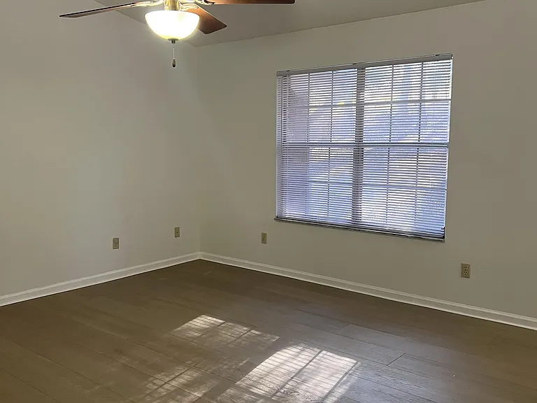 2733 Masterson Ln — Photo 3