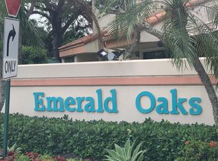 3400 Emerald Oaks Dr #801, Hollywood, FL 33021