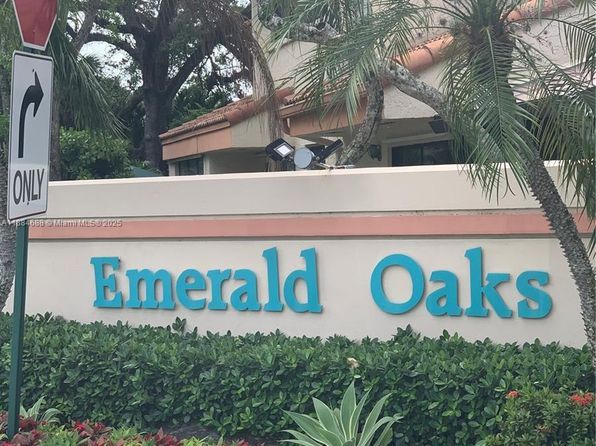 3400 Emerald Oaks Dr #801