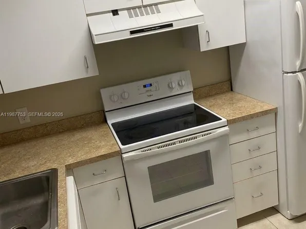 1033 Coral Club Dr #1033, Pompano Beach, FL 33071