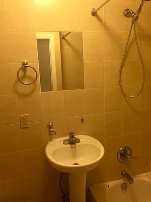 Rented by NYLA Realty | media 2