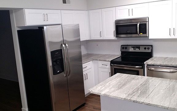 3rd image of 3452 N Harlem Ave