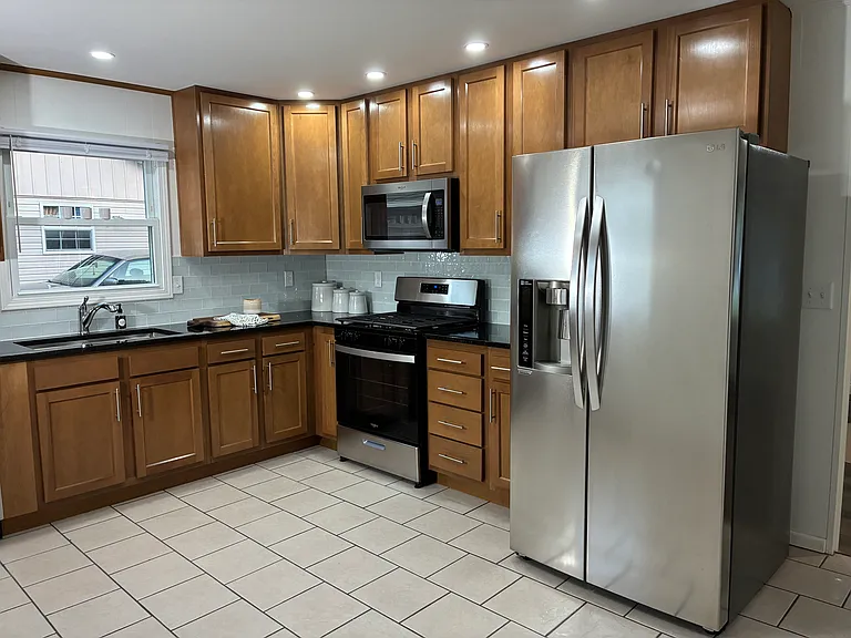 5210 Arrowhead Blvd — Photo 2