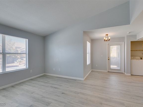 3rd image of 8101 W Flamingo Rd Unit 2113