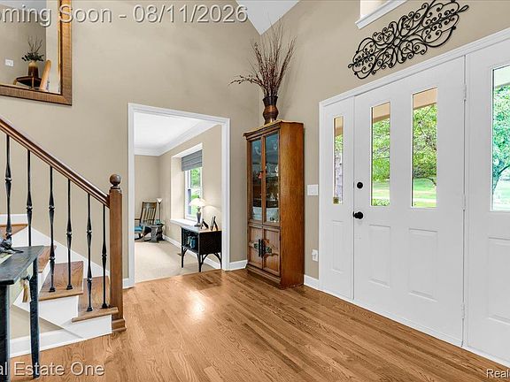 2nd image of 714 Heritage Dr