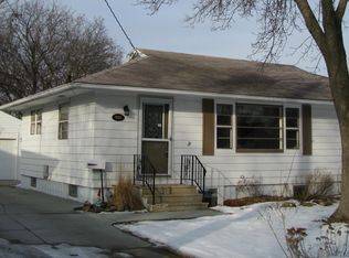 909 9th St SE, Rochester, MN 55904