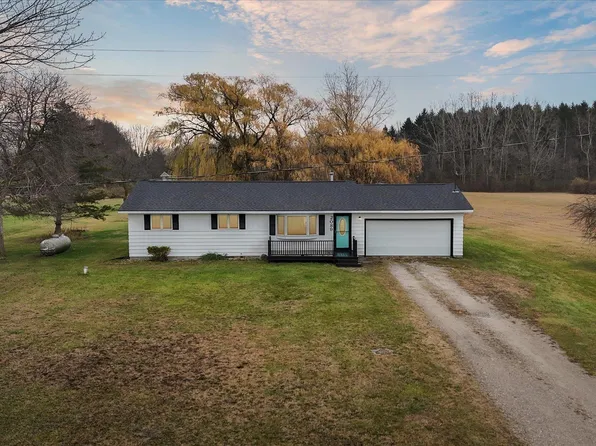 2089 S Brennan Rd, Hemlock, MI 48626