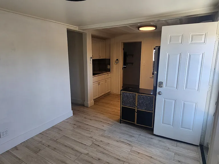 459 Field St — Photo 5
