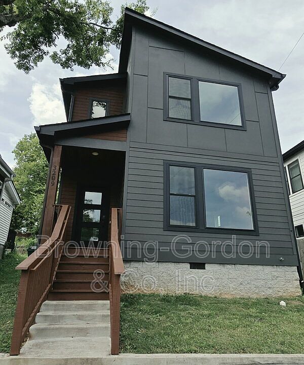 1st image of 3209 Curtis St