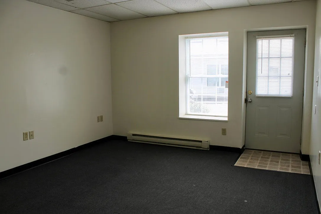 129 N. Sparks St. — Photo 3