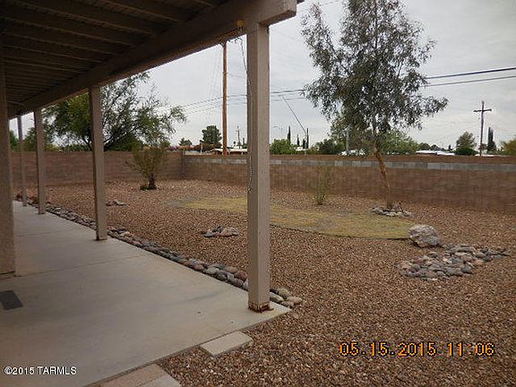 3rd image of 654 S Sierra Nevada Dr