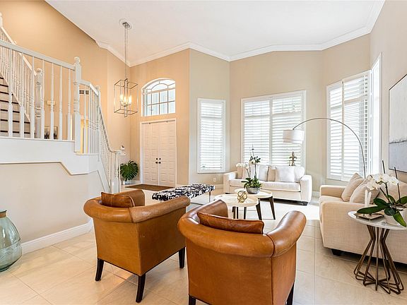 4th image of 2527 Montclaire Circle