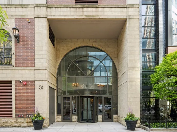 630 N State St APT 1406, Chicago, IL 60654
