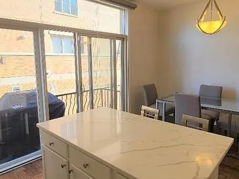 849 W Ohio St — Photo 2