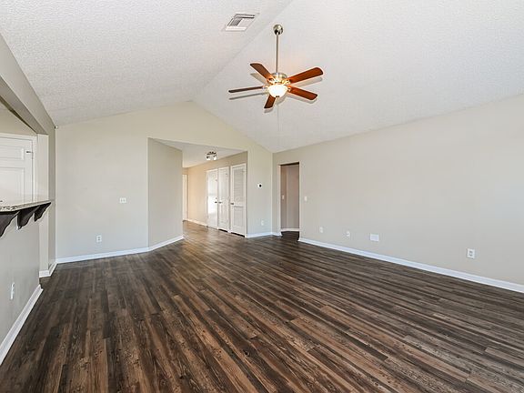 5th image of 8465 Rockridge Dr
