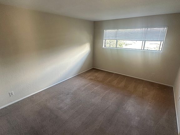 3rd image of 1469 Sierra St #1469