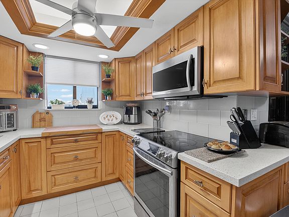 4th image of 6372 La Costa Drive #705