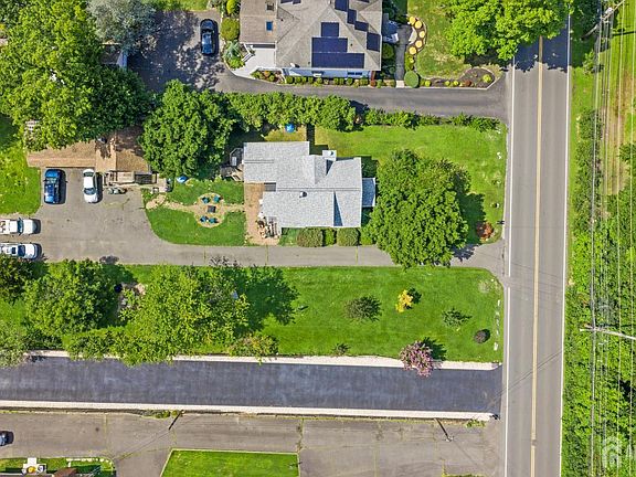 4th image of 192-194 Deans Ln S