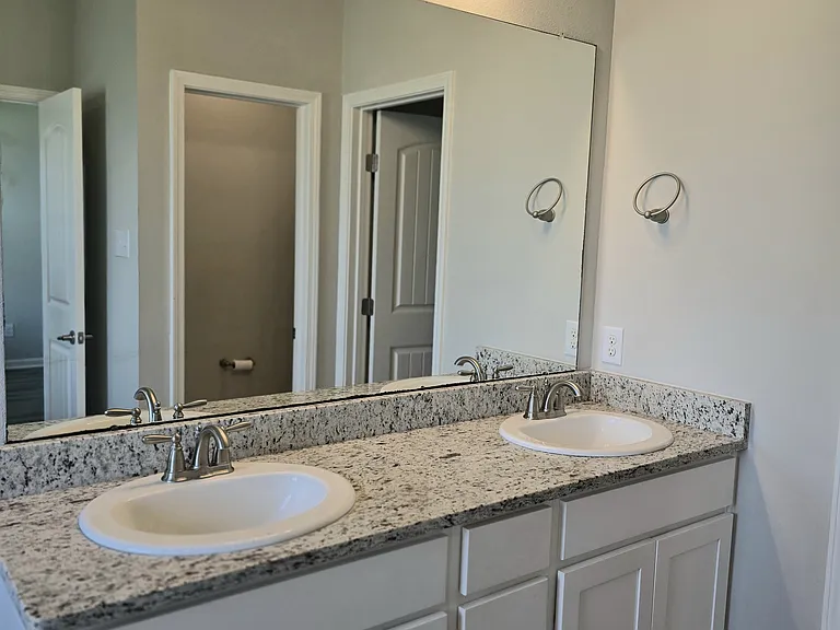 4410 Lake Crest Dr — Photo 13