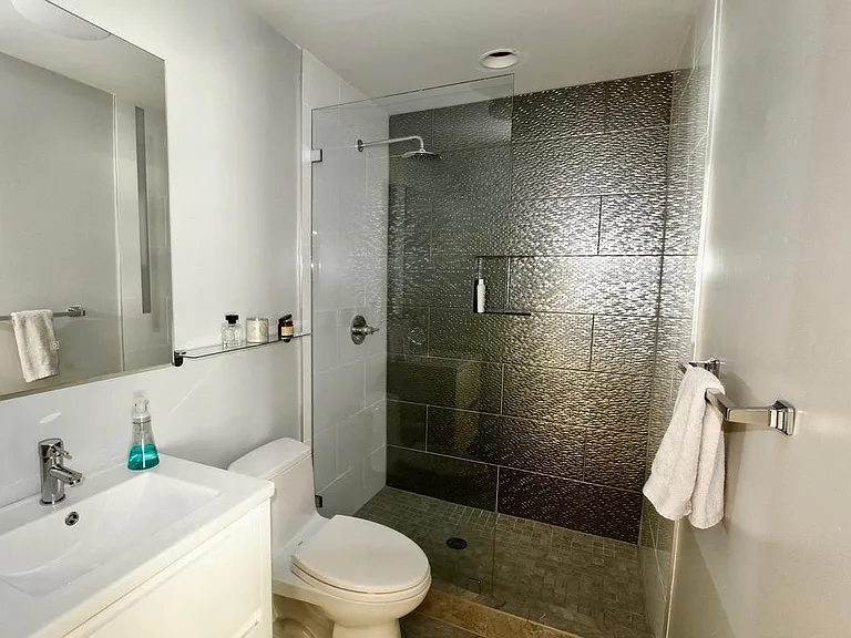 5117 W 65th Ter — Photo 16