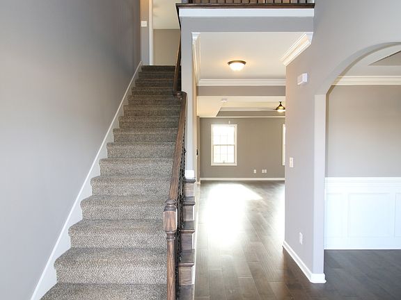 3rd image of 305 Summerfield Lot 305