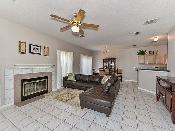4th image of 16602 Winding Oak Dr