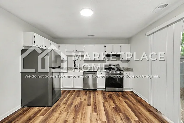 5128 Lakeview Ct — Photo 7