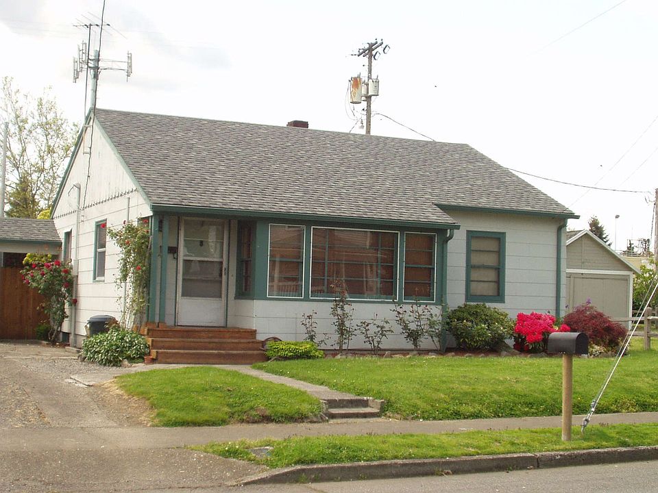 1st image of 704 Gillis St