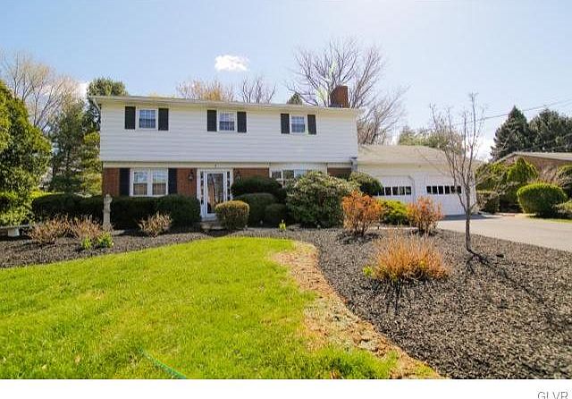 1st image of 7 Brentwood Ave