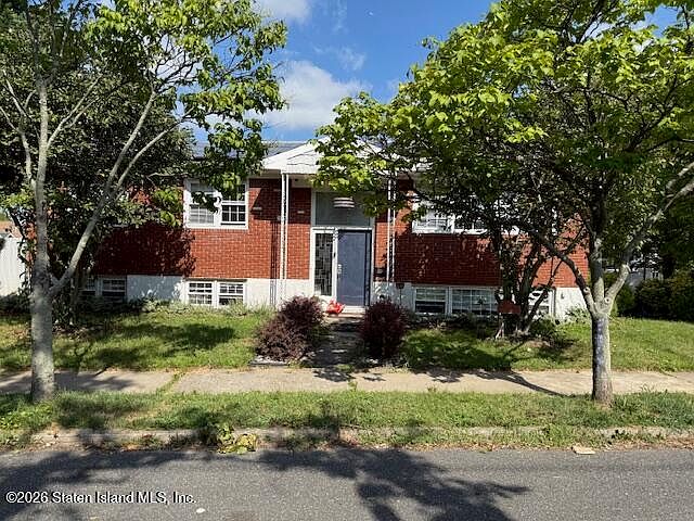 1st image of 197 Craig Ave