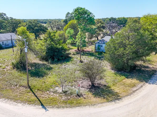 6451 NE County Road 3310, Chatfield, TX 75105