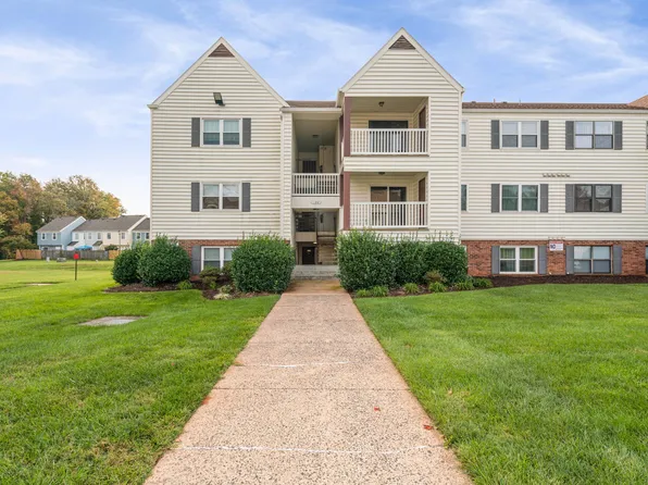 102 Chesterfield Ln, Stafford, VA