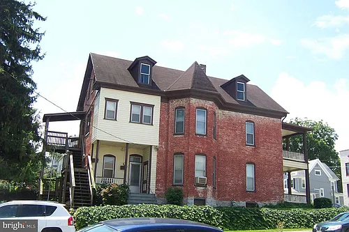 402 Summit Ave #2 Photo 1