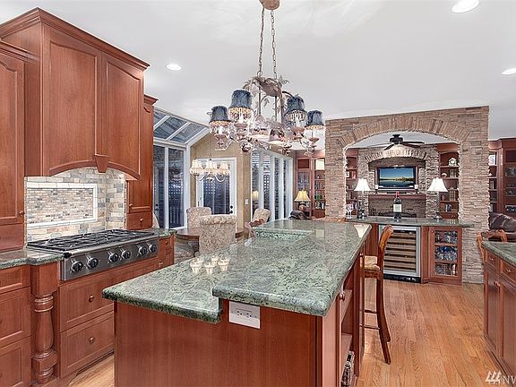 5th image of 21821 NE 30th Pl