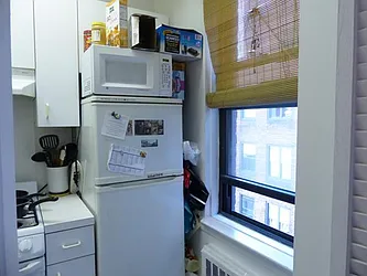 Rented by R New York