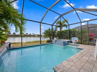 14815 Edgewater Cir, Naples, FL 34114