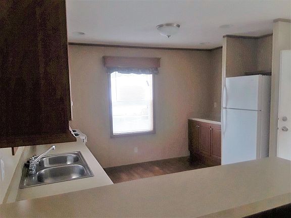 5th image of 241 N Cypress Ct