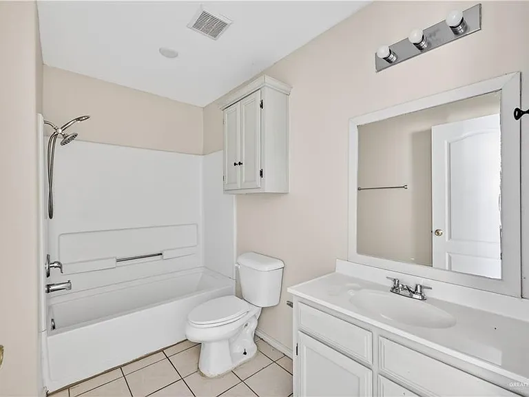 2505 Redbud Ave #A — Photo 11